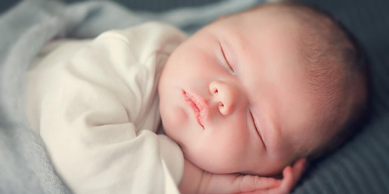 4 Tips To Keep Your Baby Sleeping Safely All Night